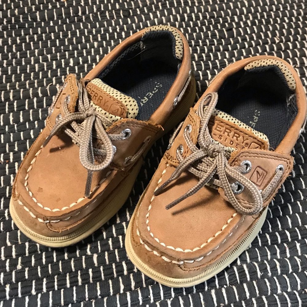 Toddler size Sperrys